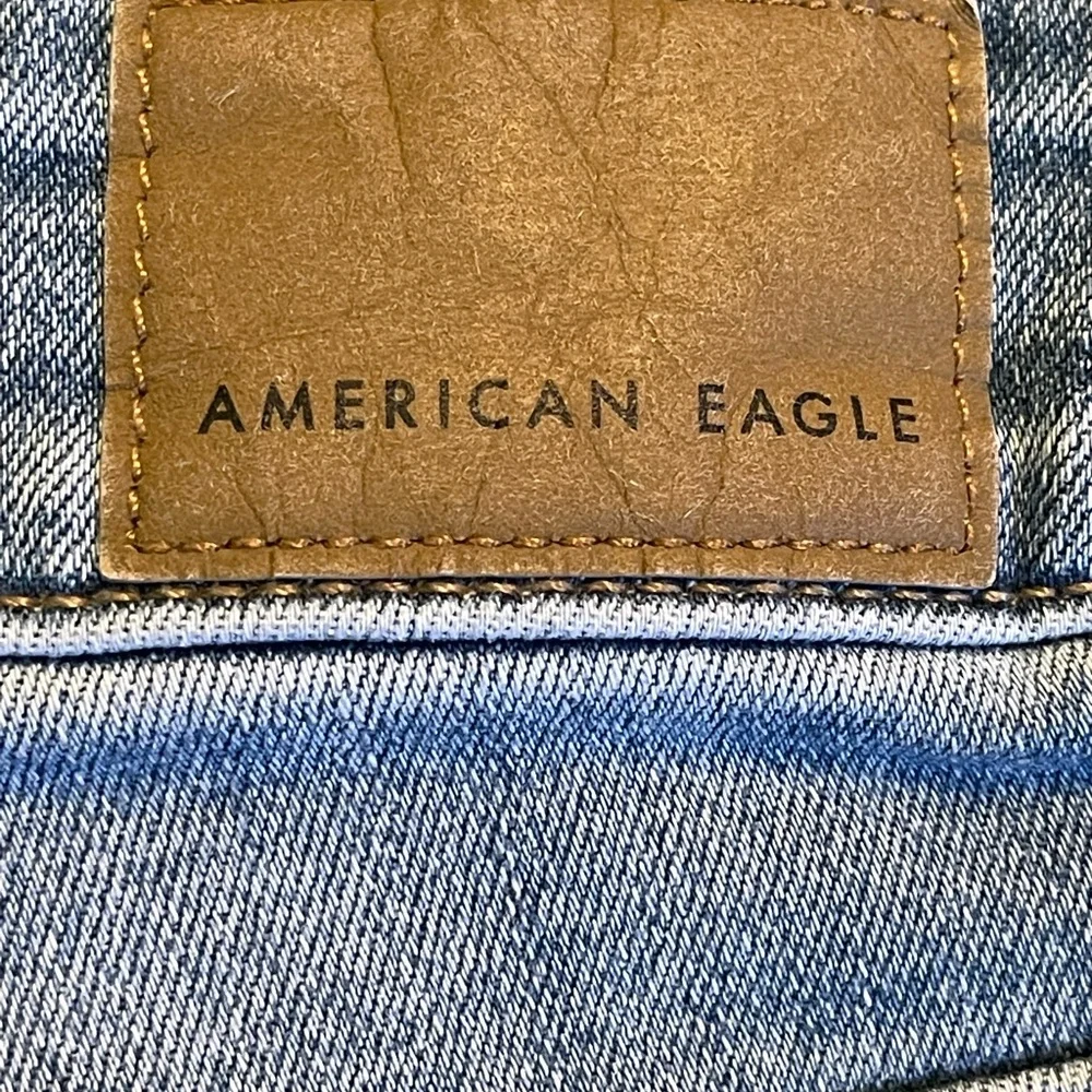 ✨HP✨ “AMERICAN EAGLE” NEXT LEVEL HI-RISE BLUE RIPPED JEGGING, LADIES SZ 2 SHORT - Picture 8 of 9